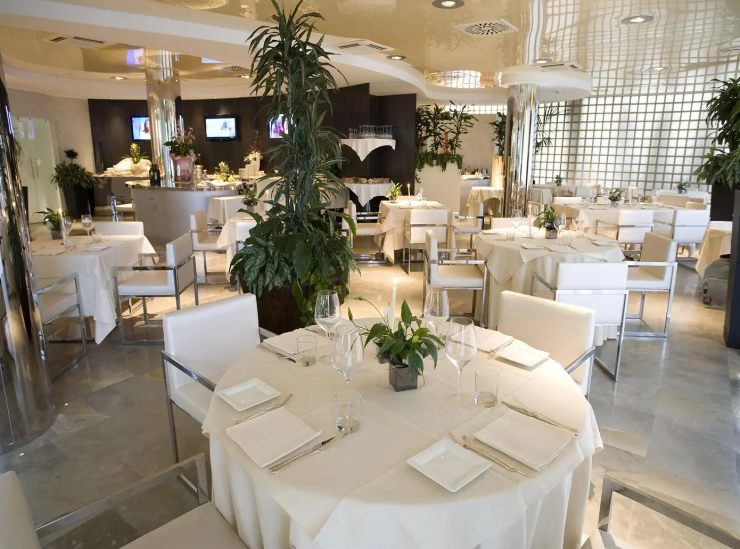Hotel Premier & Suites