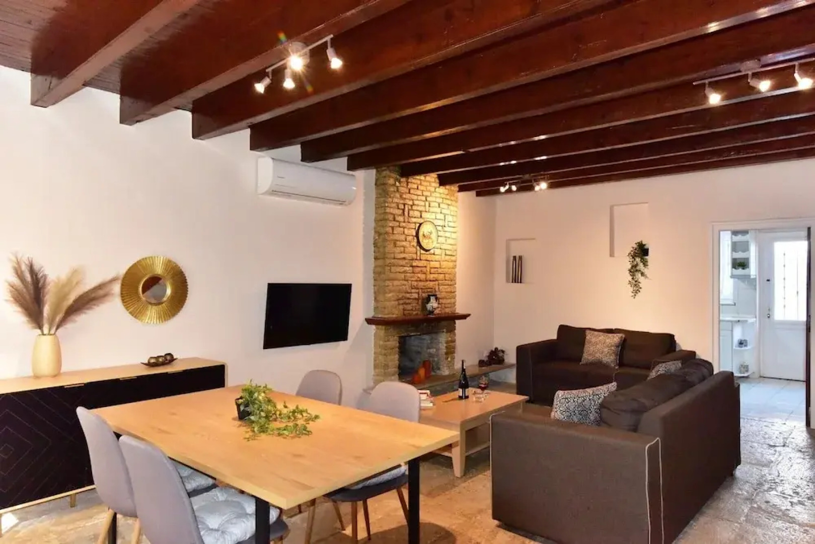 Karmela's Cottage by CorfuEscapes