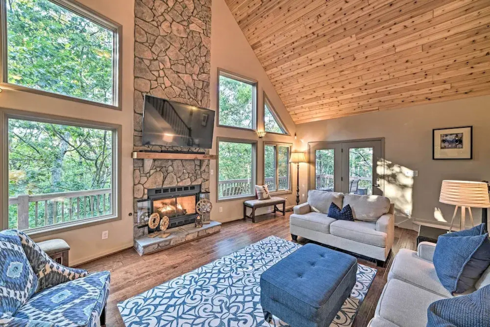 Wintergreen Resort Home w/ Deck: Walk to Slopes