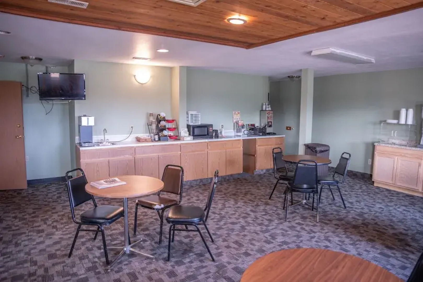 Wagner Lakeside Motel