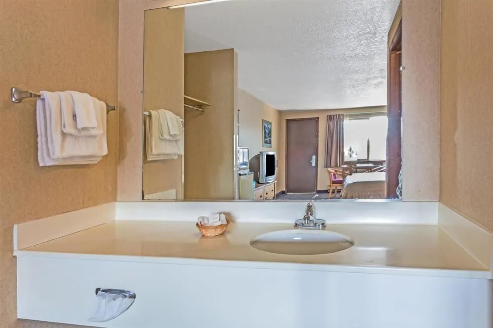 Travelodge Pioneer Villa