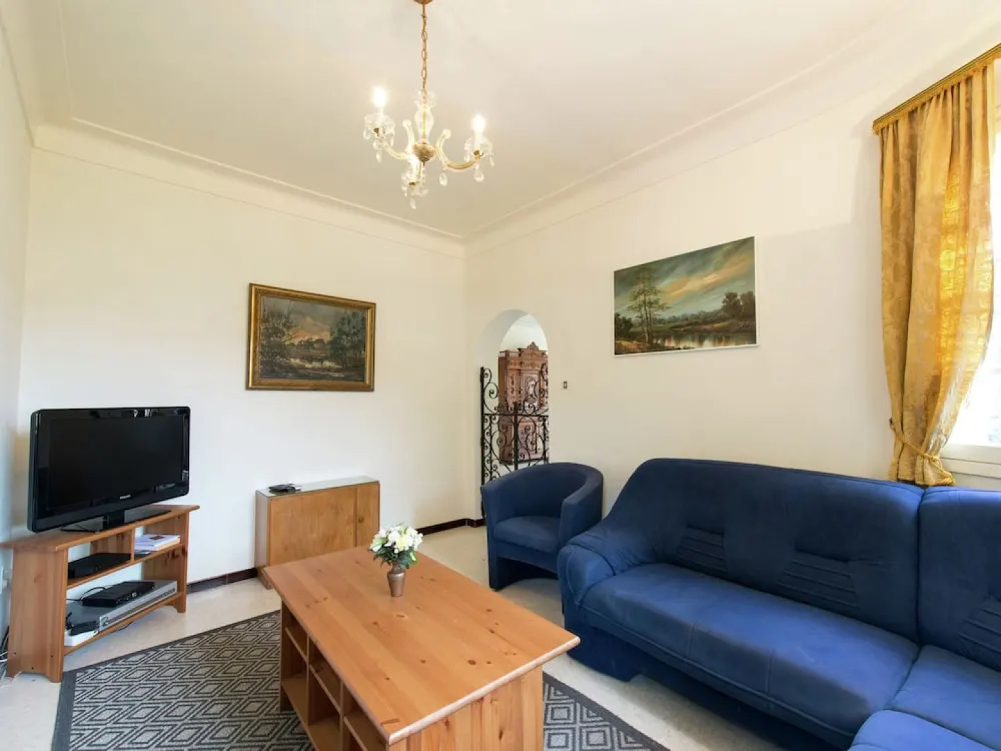 Beautiful Villa in Nyons with Swimming Pool