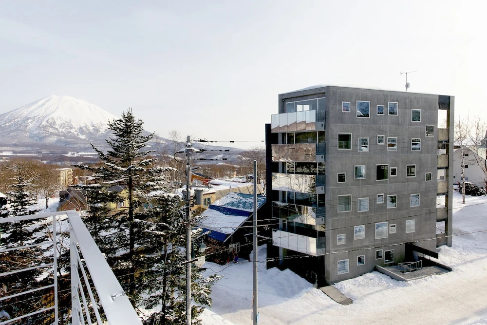 Kira Kira Suites by H2 Life