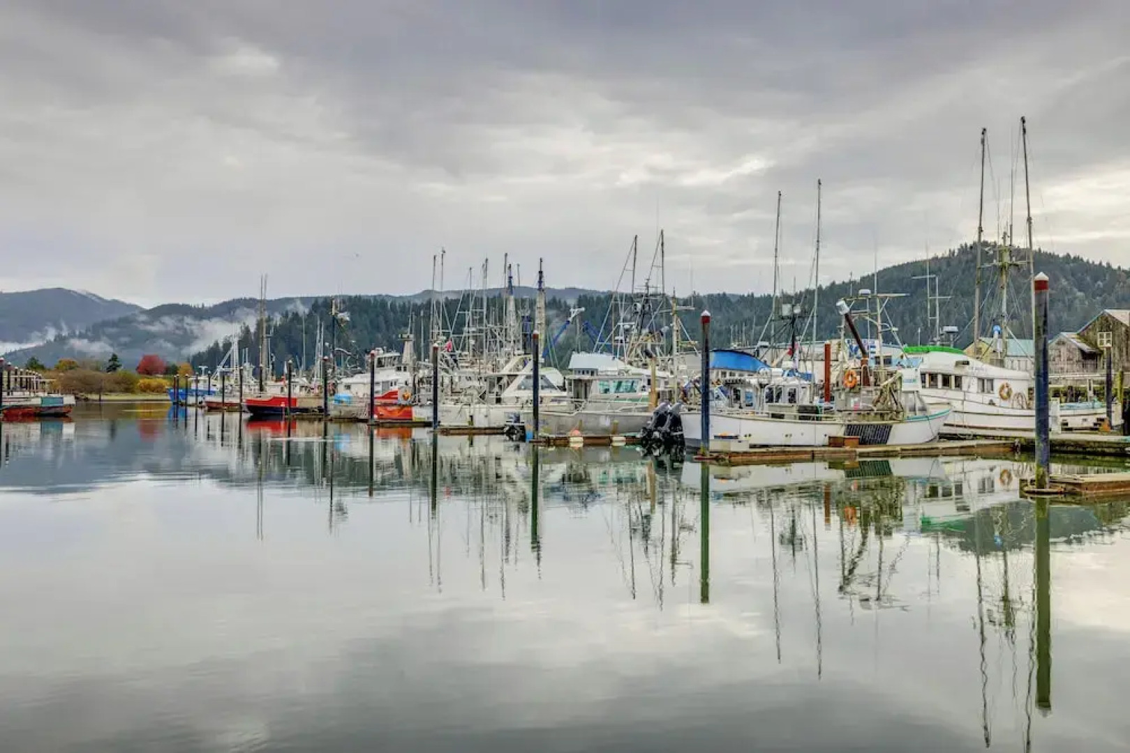 Walk to Marina: Tillamook Bay Apt w/ Water Views!
