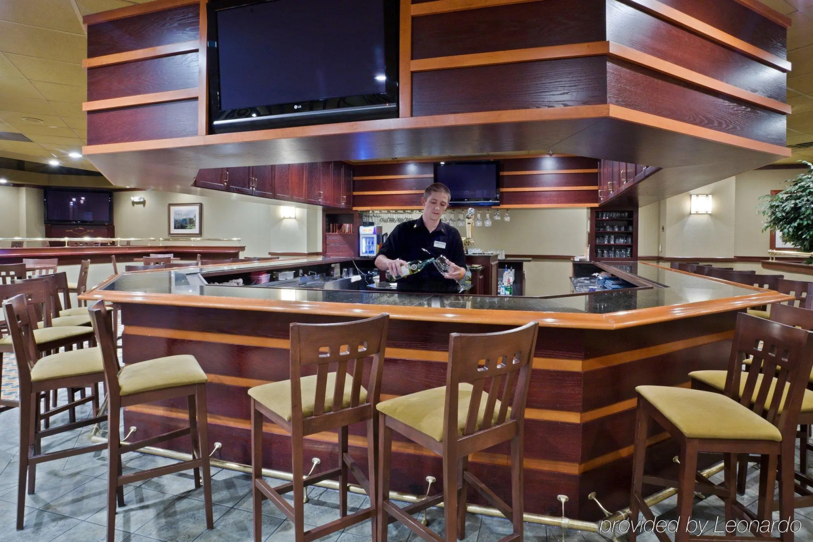 DoubleTree by Hilton Lansing