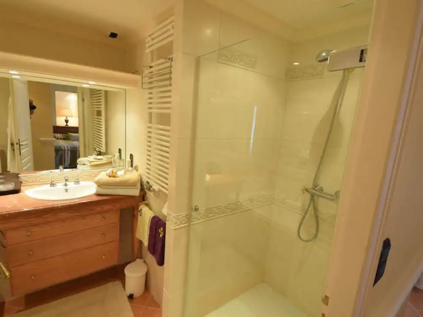 Lavish Villa on an Exclusive Estate in Liorac-sur-louyre With Pool