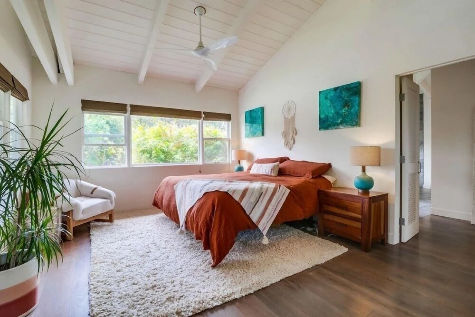 1155 Hymettus Ave 4 Bedroom Home by Redawning
