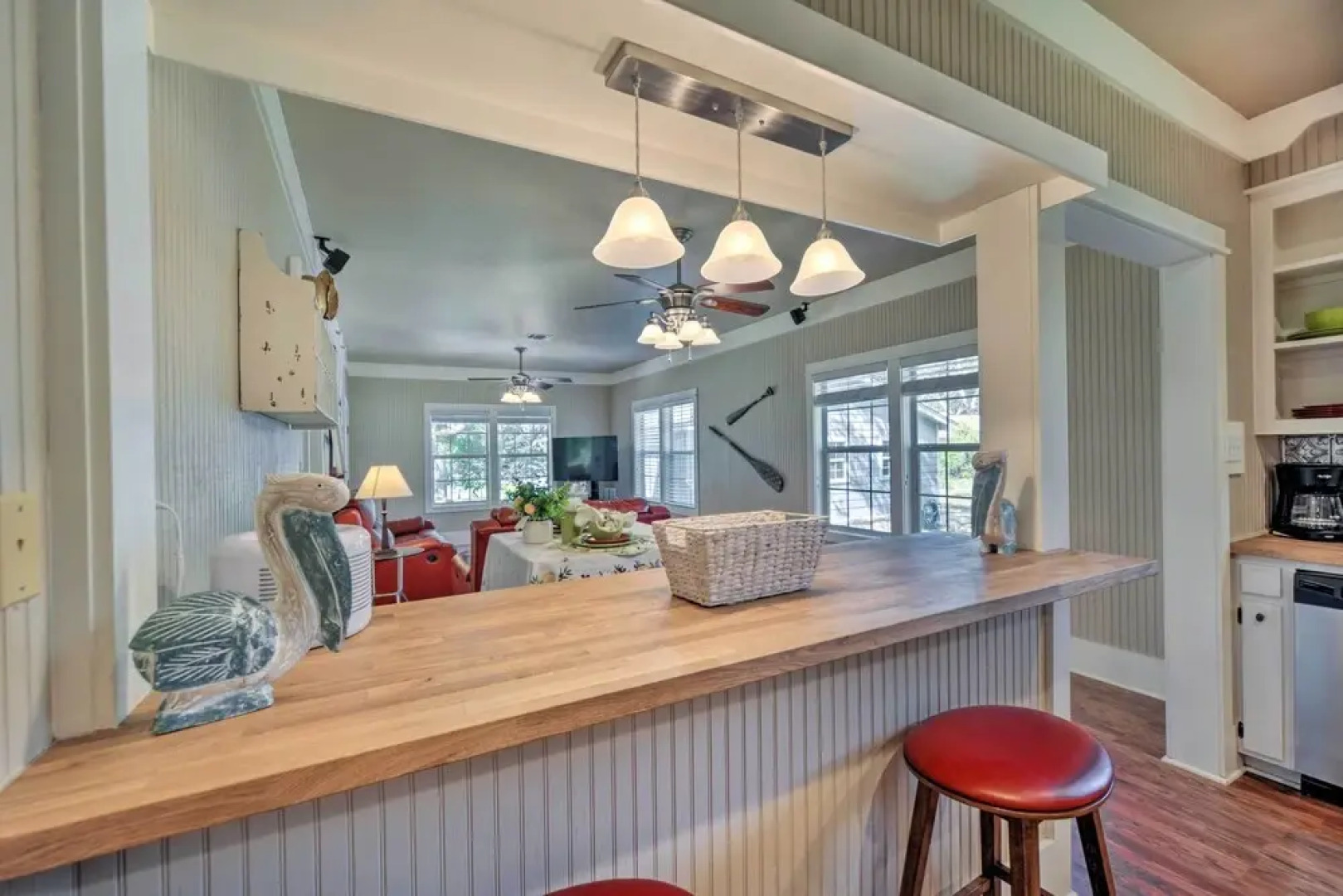 'the Petite Lake House' in Seguin w/ Patio!