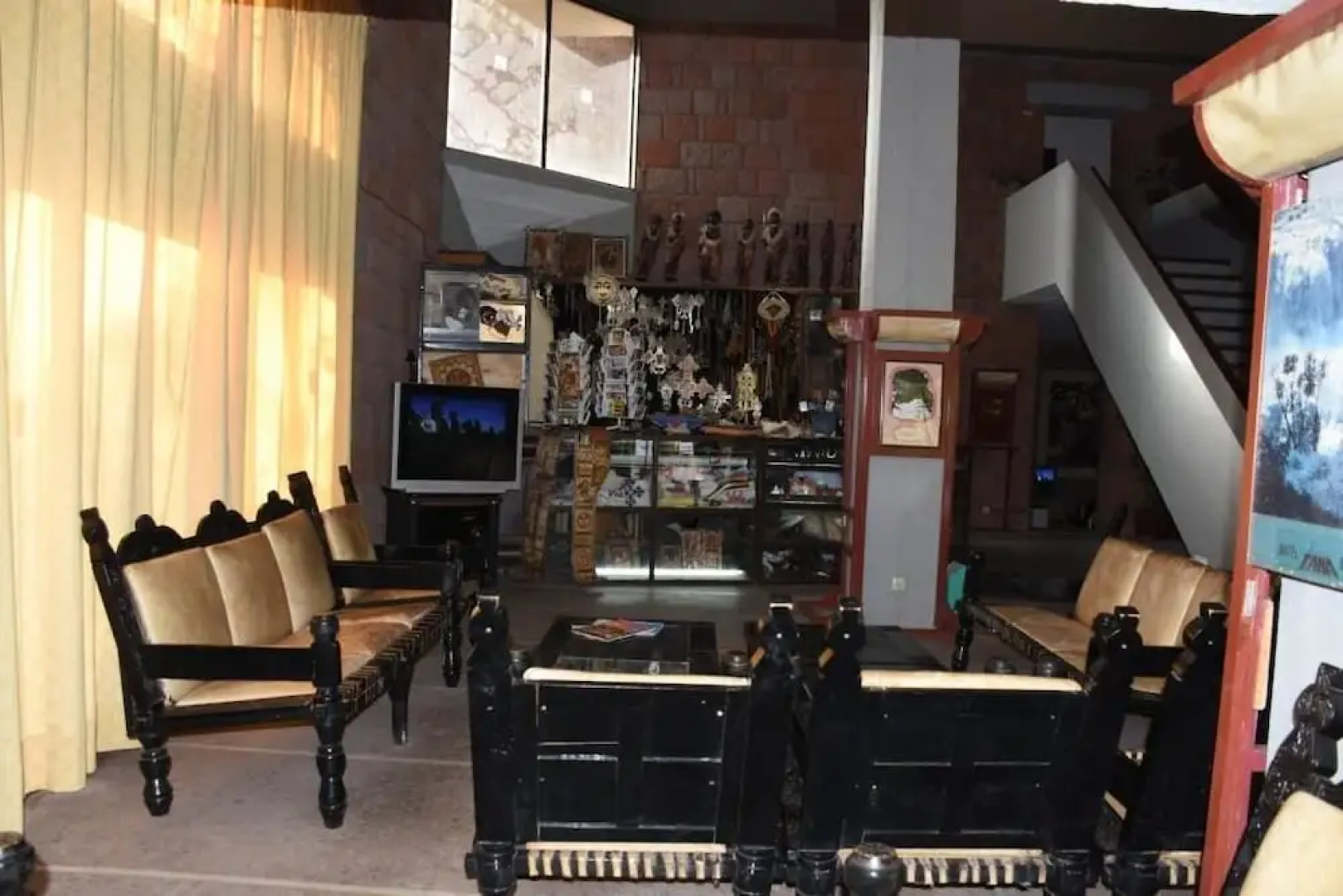 Roha Hotel
