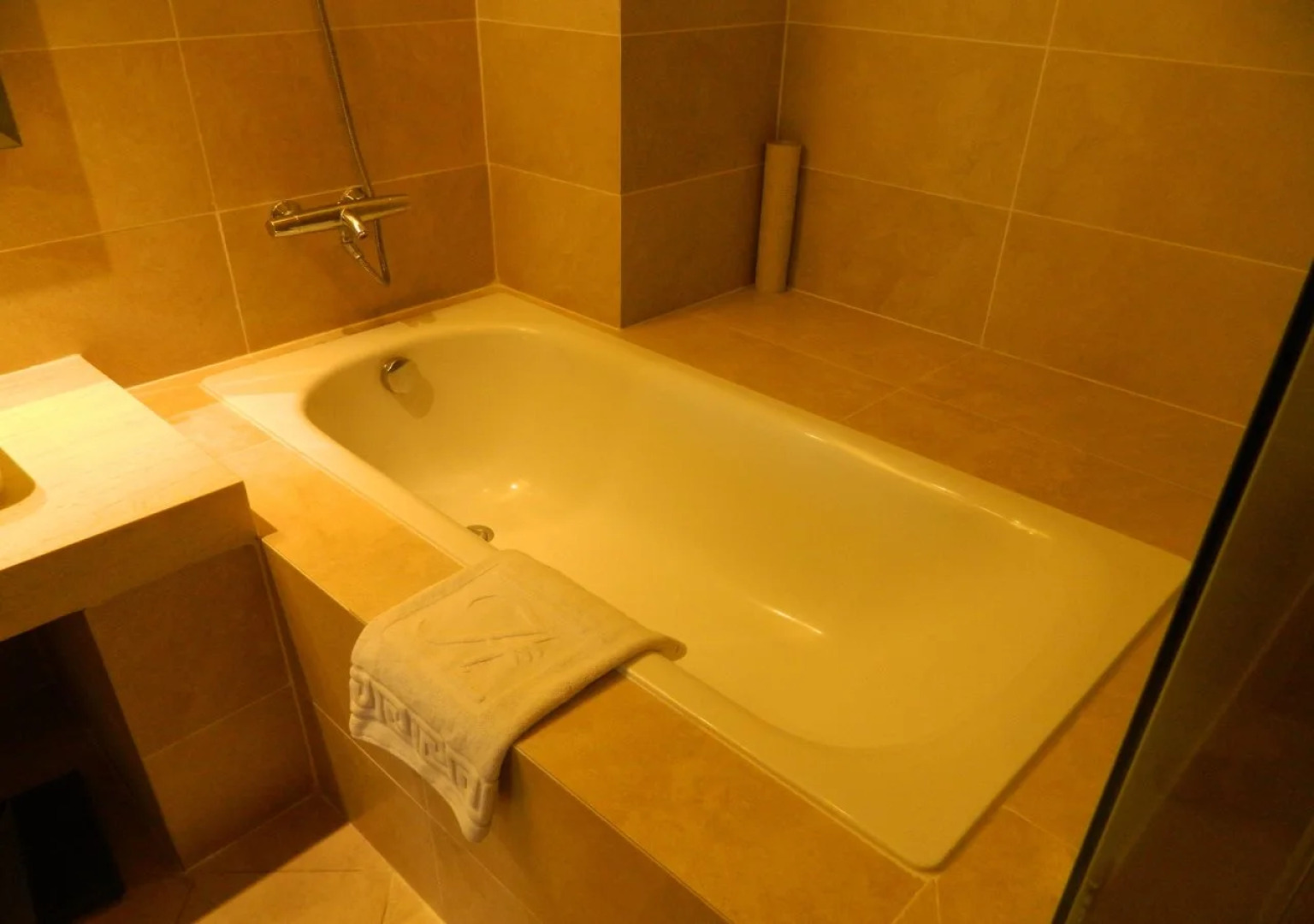 The Avenue Plaza Hotel