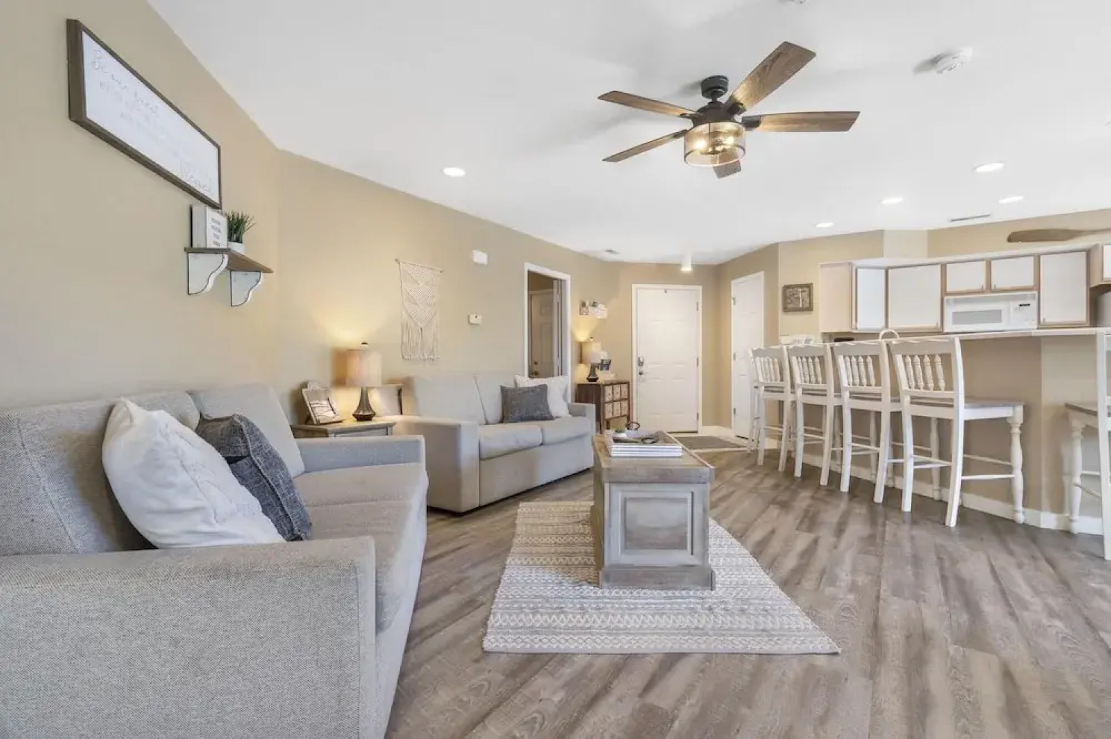 Serene Escape at Table Rock Lake