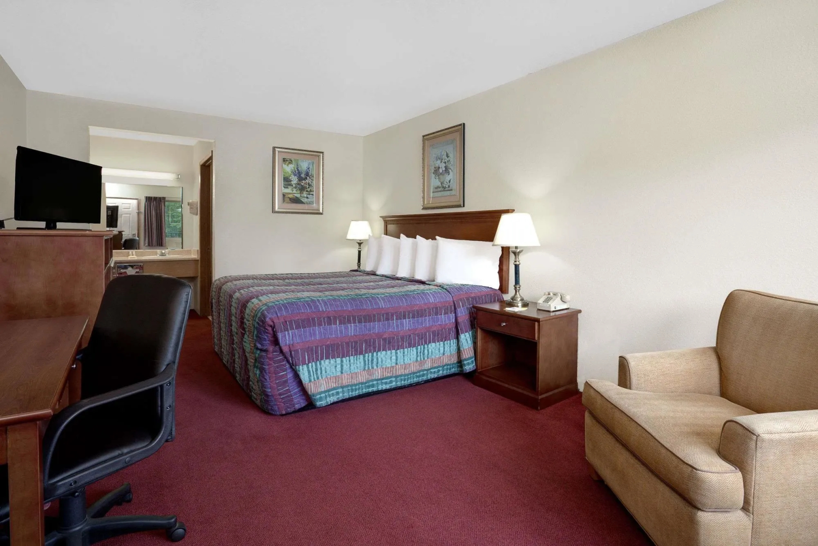Olympic Inn & Suites