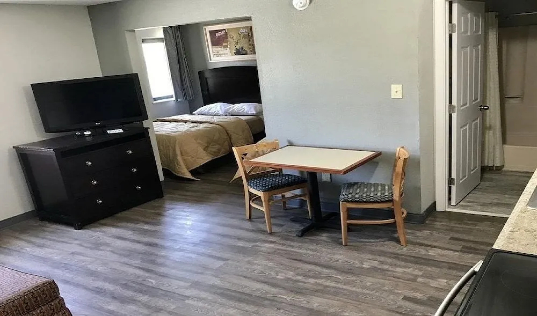Palace Inn & Suites - Newport News/Jefferson Ave