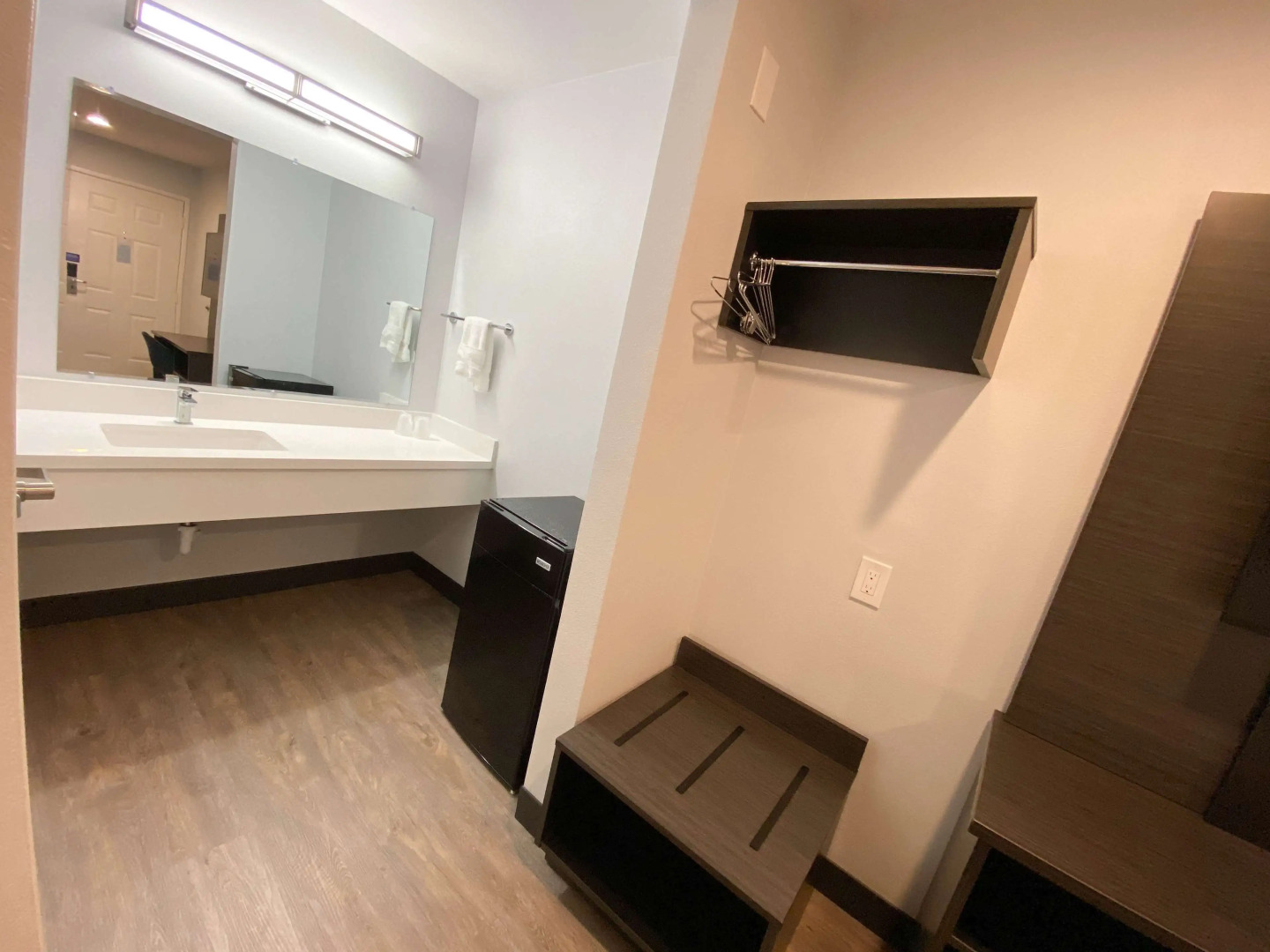 Motel 6 Bellflower, CA - Los Angeles
