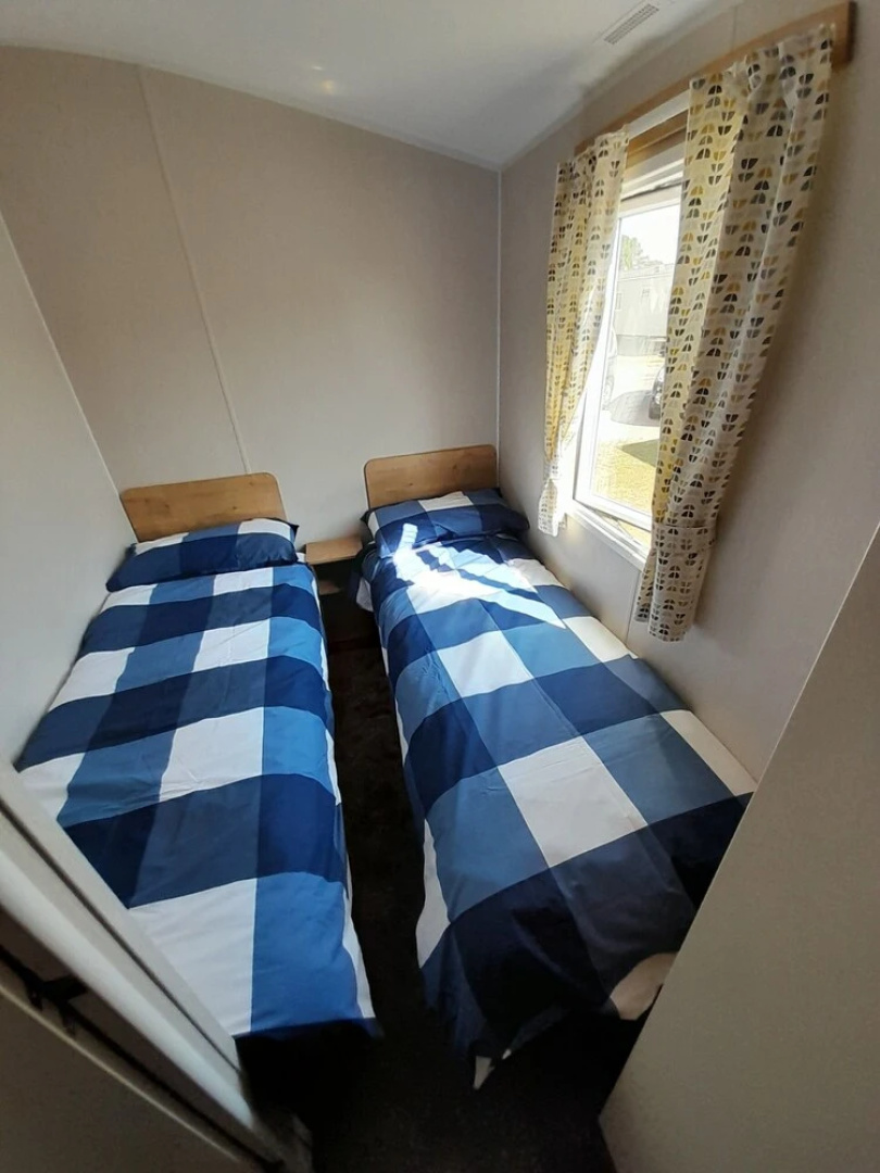 Lovely 3-bed new Caravan in Walton on the Naze