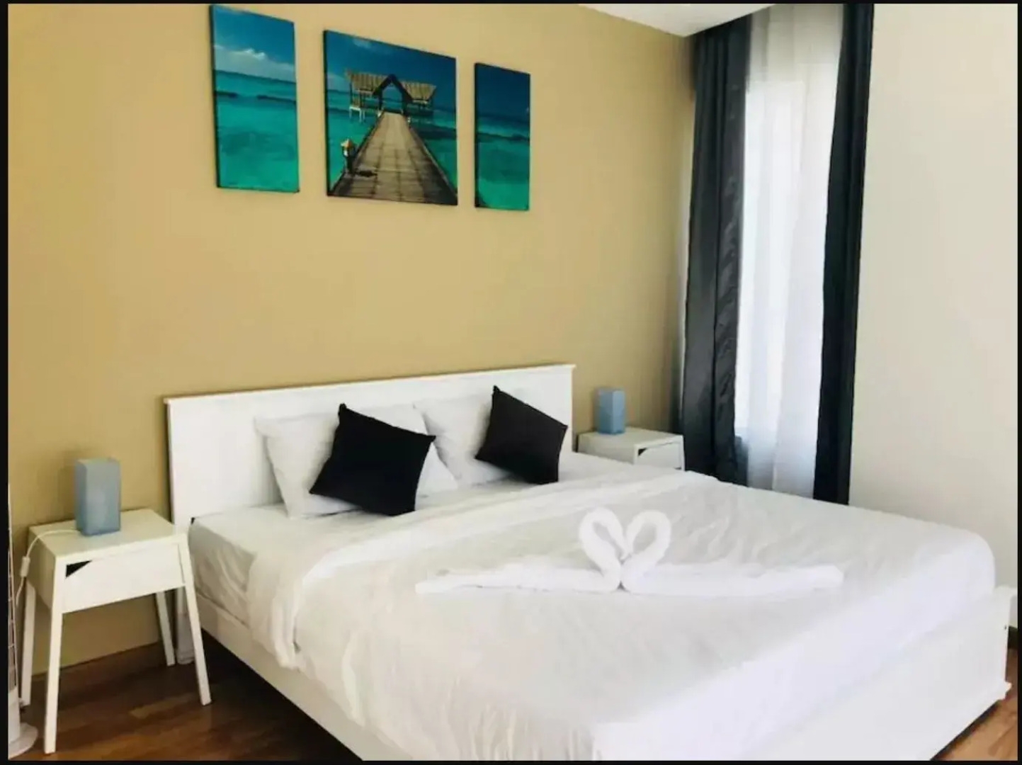 Sky Bungalow Green Beverly Hills