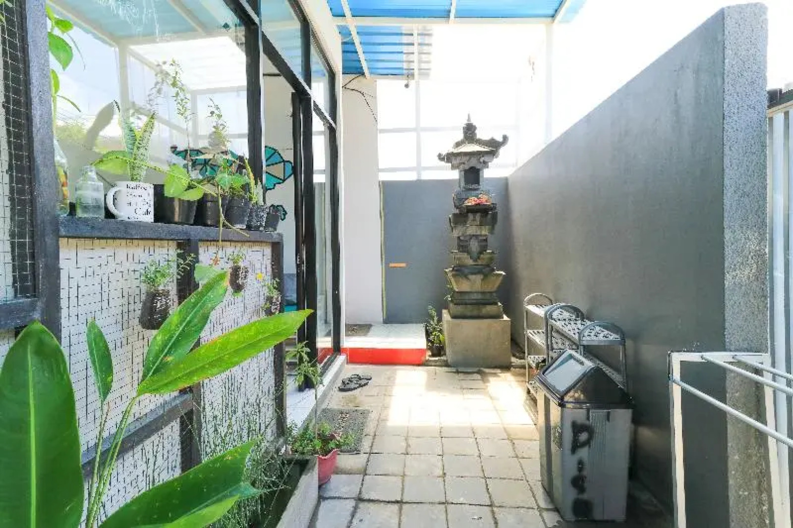 The Ruum Hostel Canggu by ZUZU