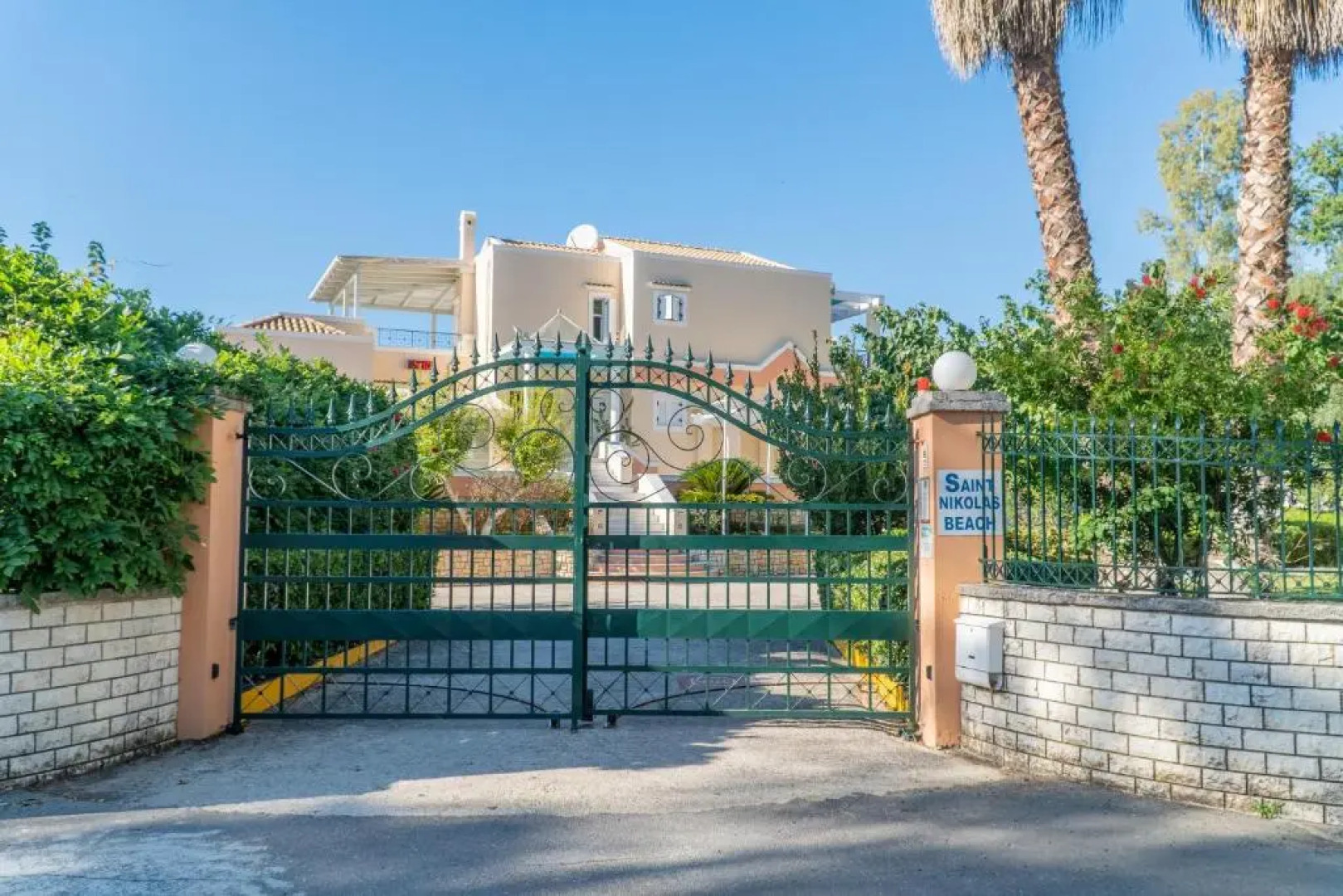 Saint Nicholas Beach Studio I