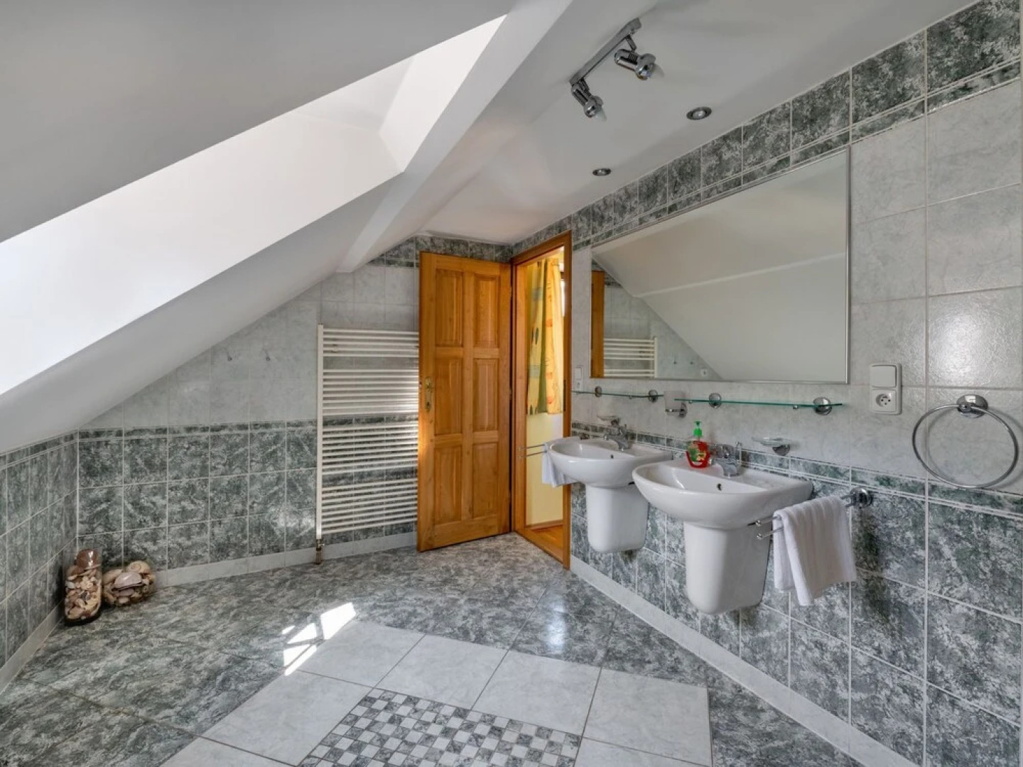 Podhrad Loket in Loket