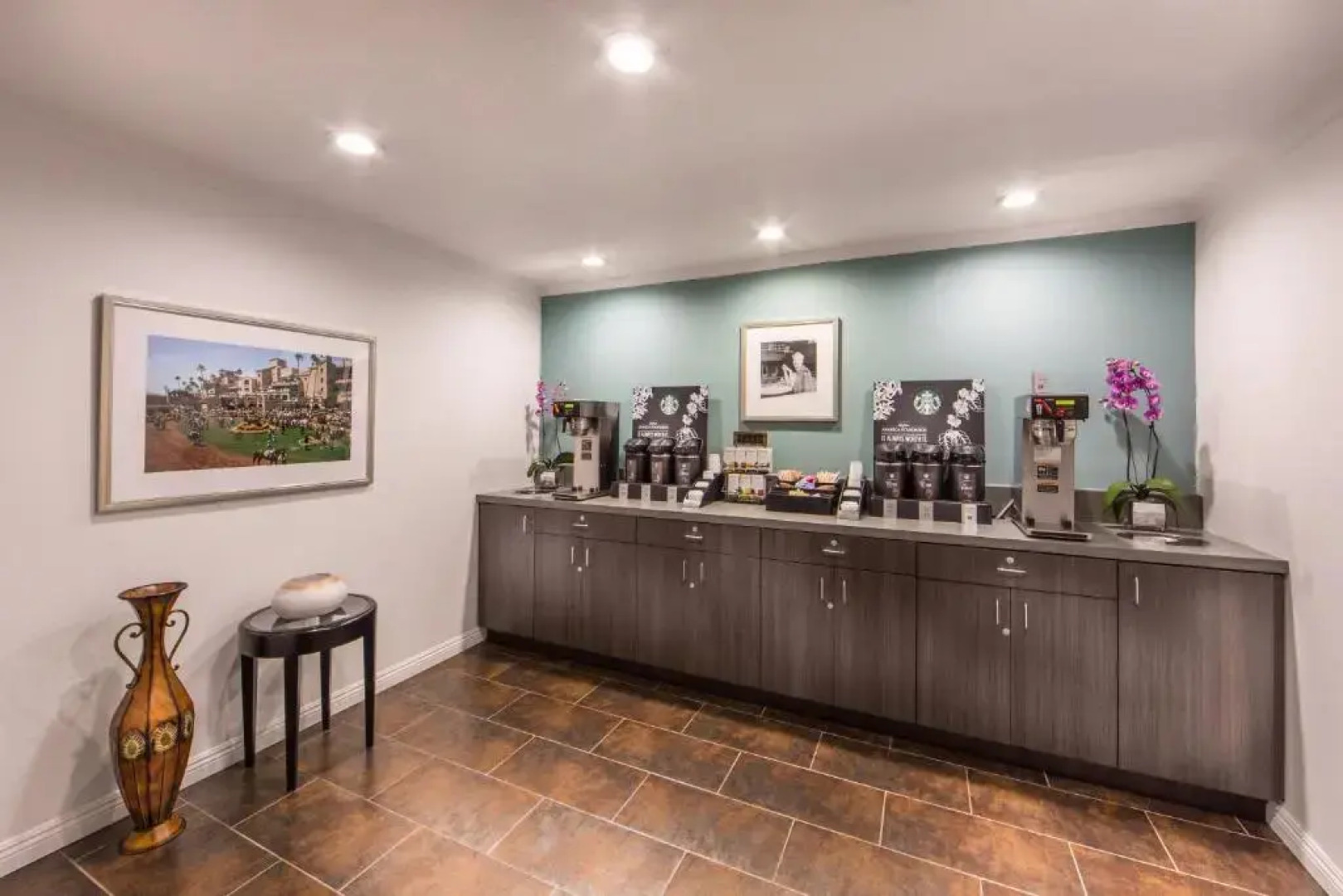 Winners Circle Resort