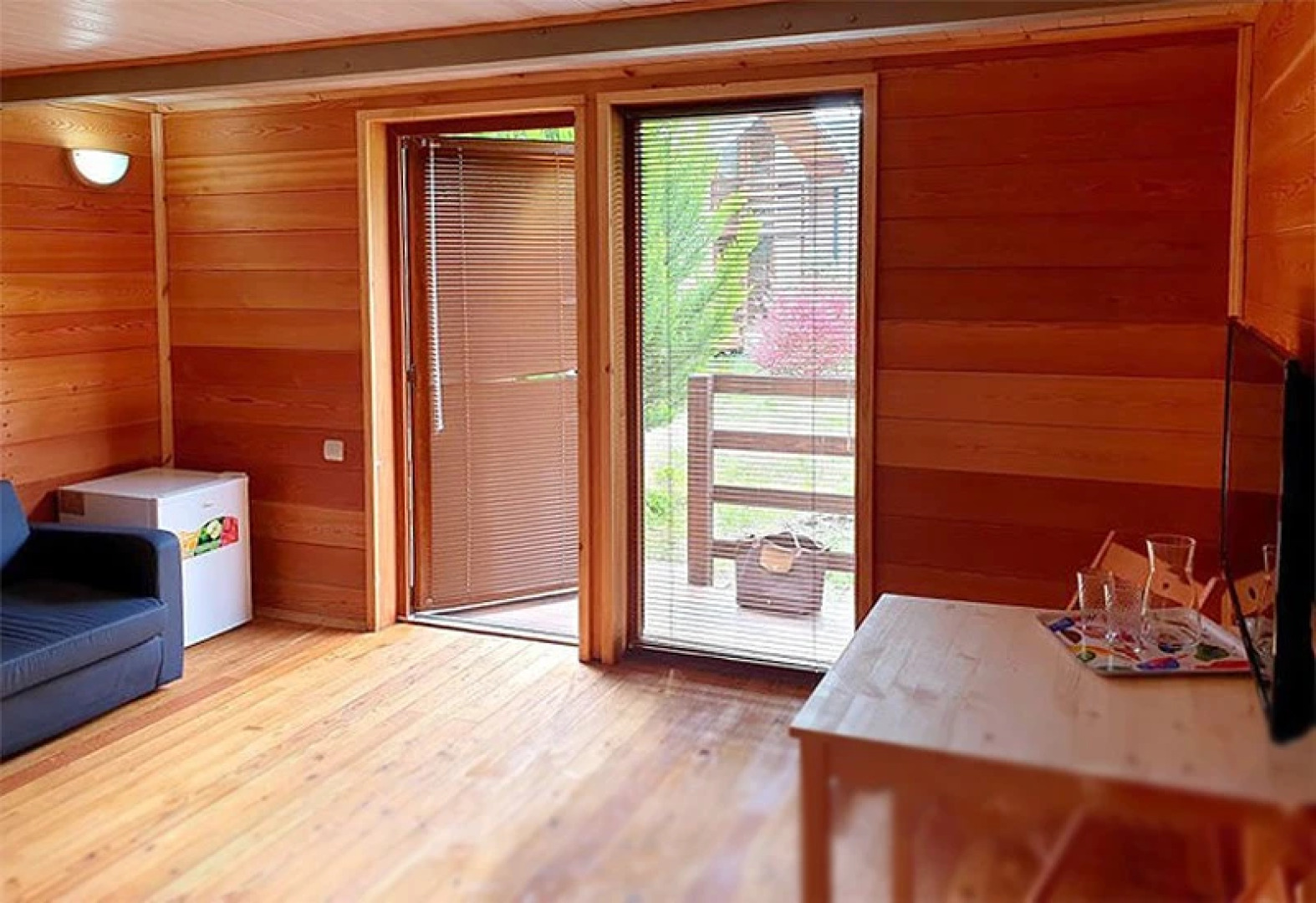 HAPPY LAND (Лдзаа)