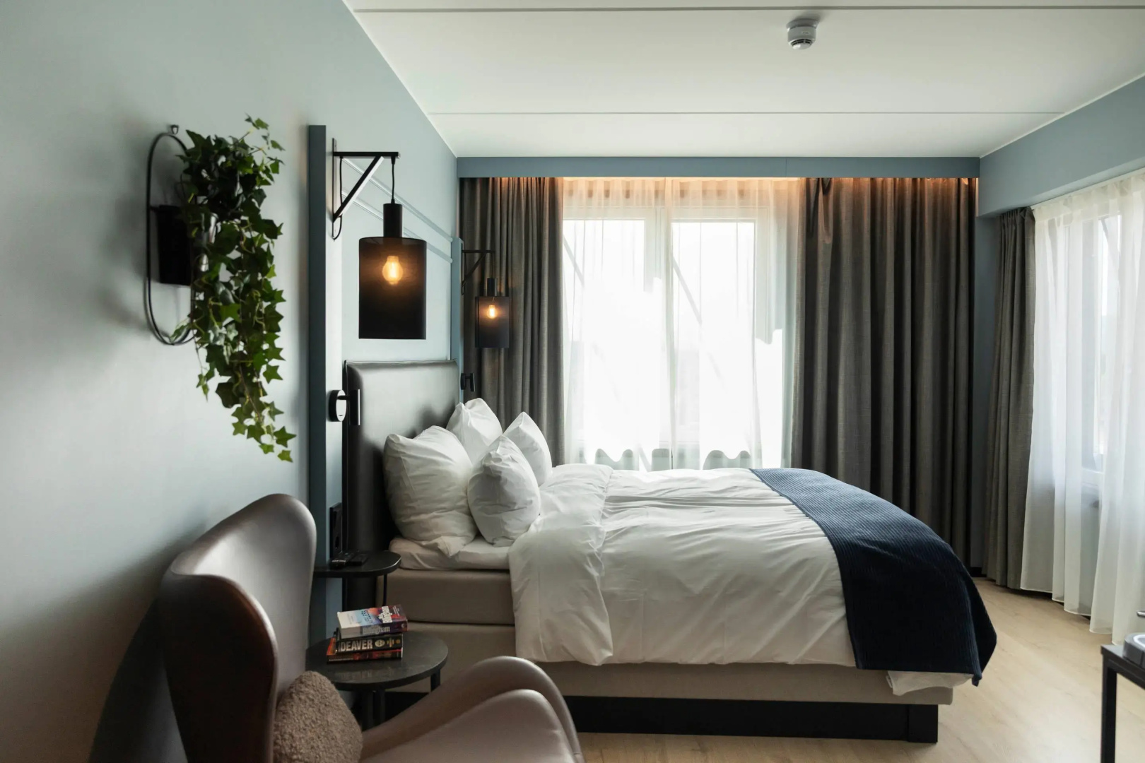 Home Hotel 1624