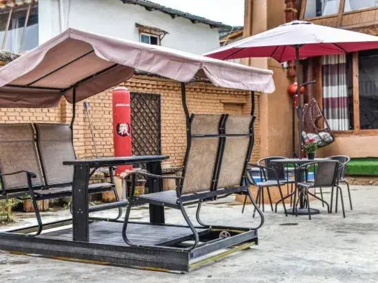 Guzang Xiangbala Diannan Wufu Boutique Inn