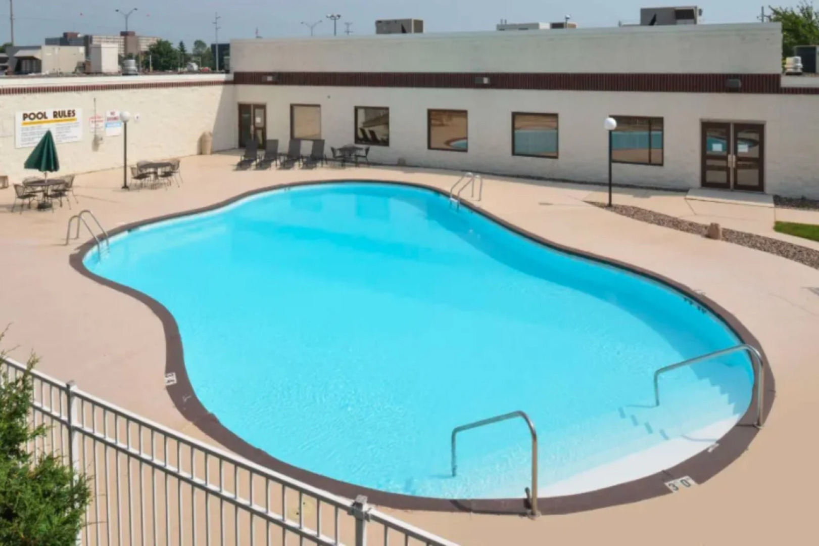 Americas Best Value Inn - Campus View