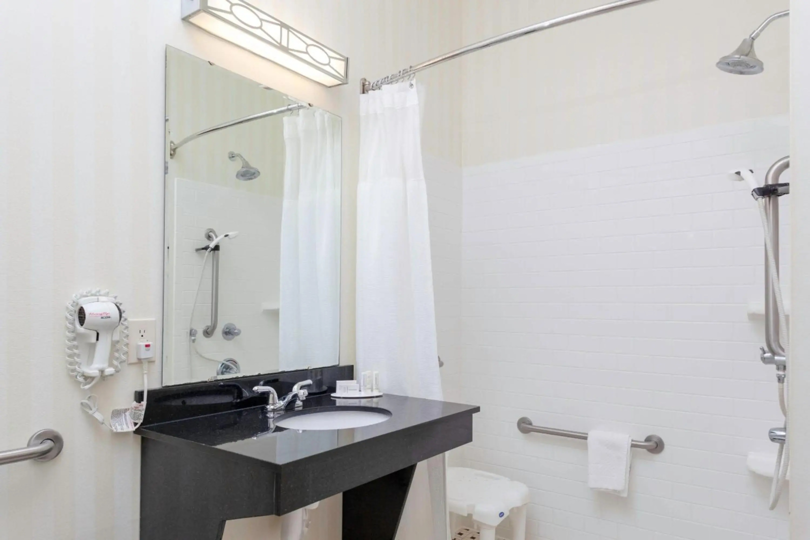 Fairfield Inn & Suites Seymour