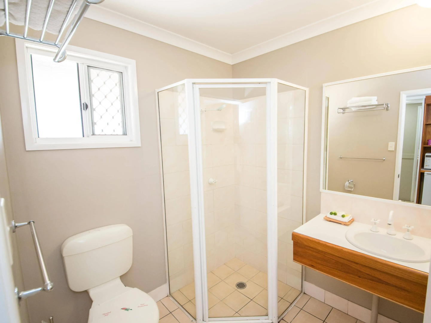 The Cosmopolitan Motel and Serviced Apartments