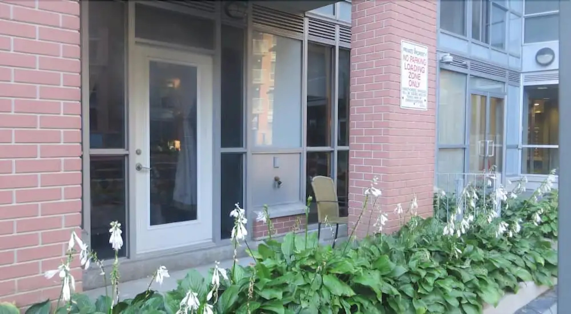 Super Awesome King West Furnished Suite