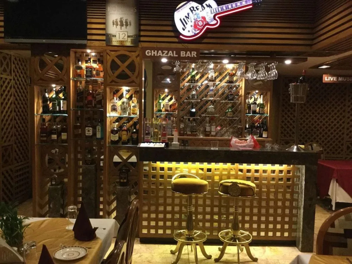 OYO Premium Sector 26 Madhya Marg