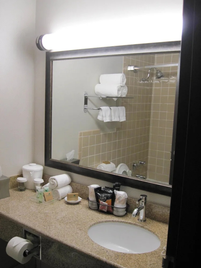 Holiday Inn KINGSTON