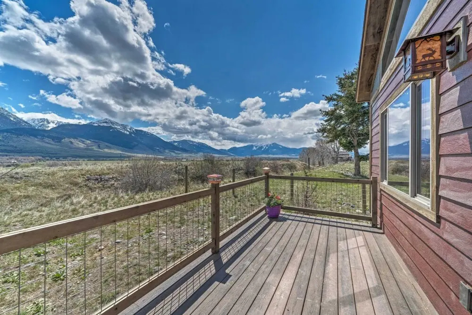 Mtn-view Cabin 40 Mi to Yellowstone Ntl Park!