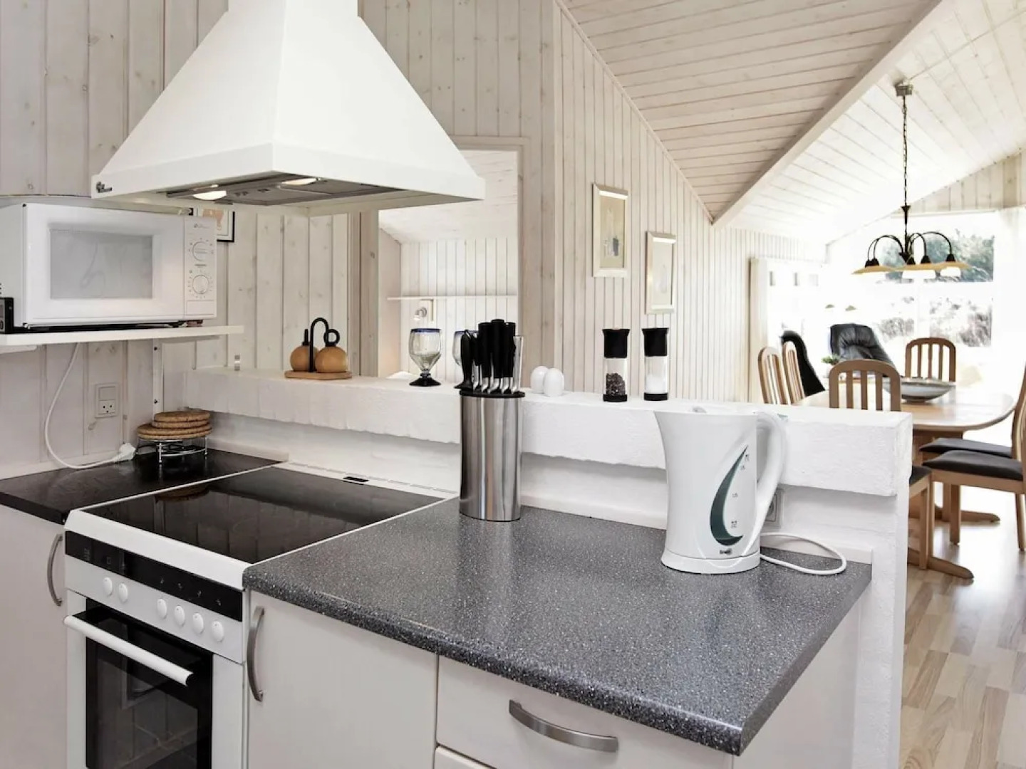 Cozy Holiday Home in Henne Jutland With Indoor Whirlpool