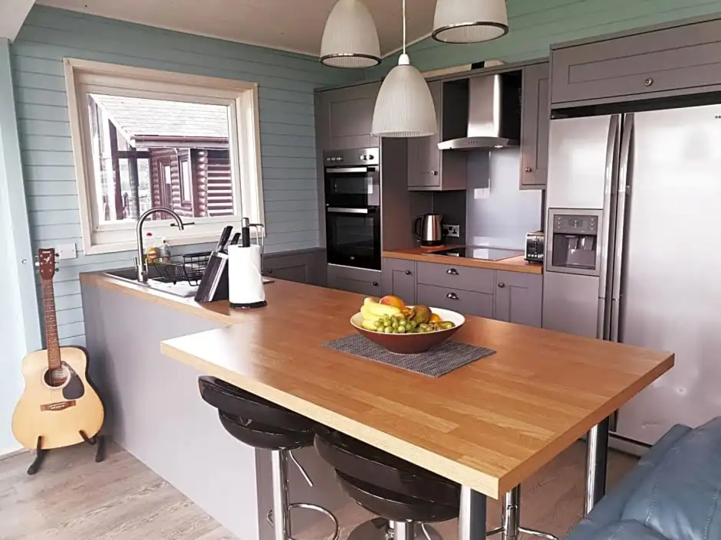 Fenna Lakeside Lodge - Pine Lake Resort