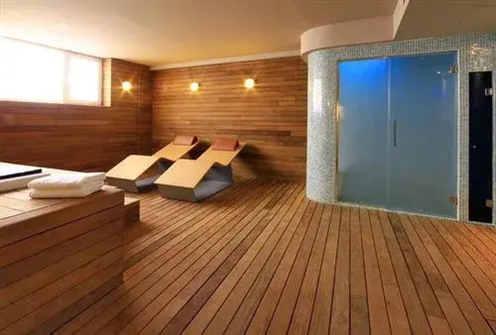 Lagaya Apartaments & Spa