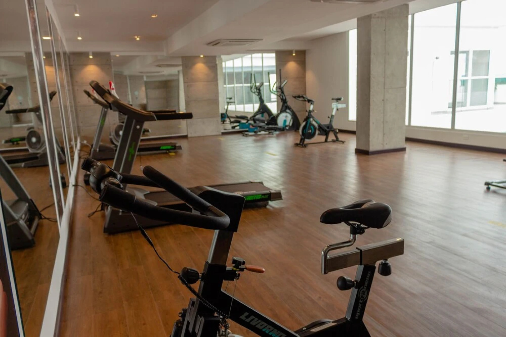 Moderno Edificio Sobre la Playa - Luxury