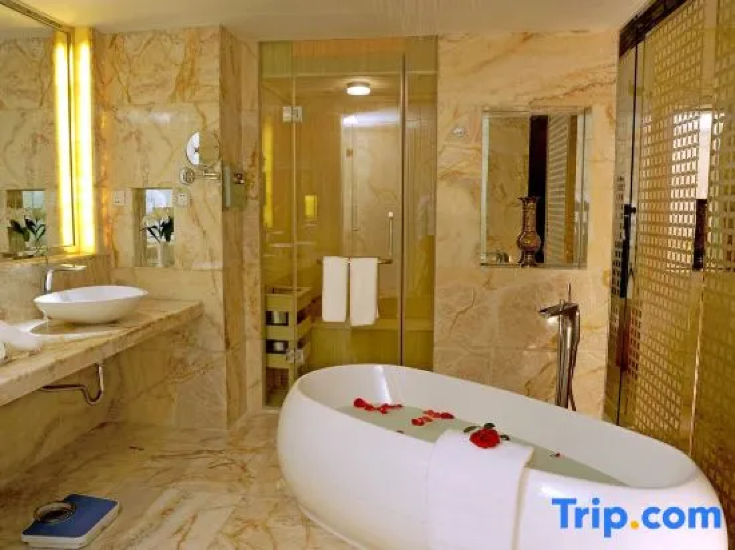 Tiancheng Grand Hotel