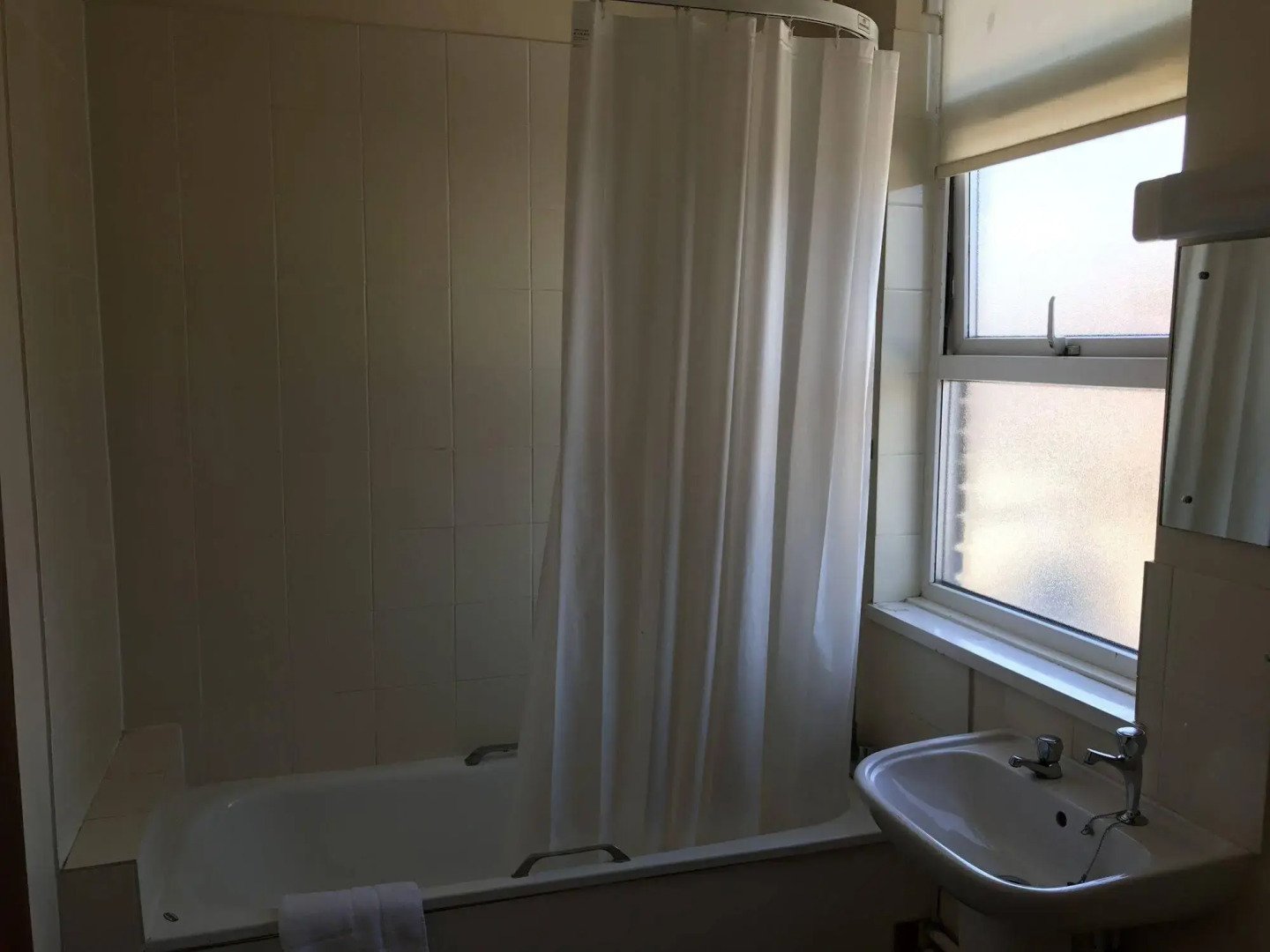 The Royal Victoria & Bull Hotel