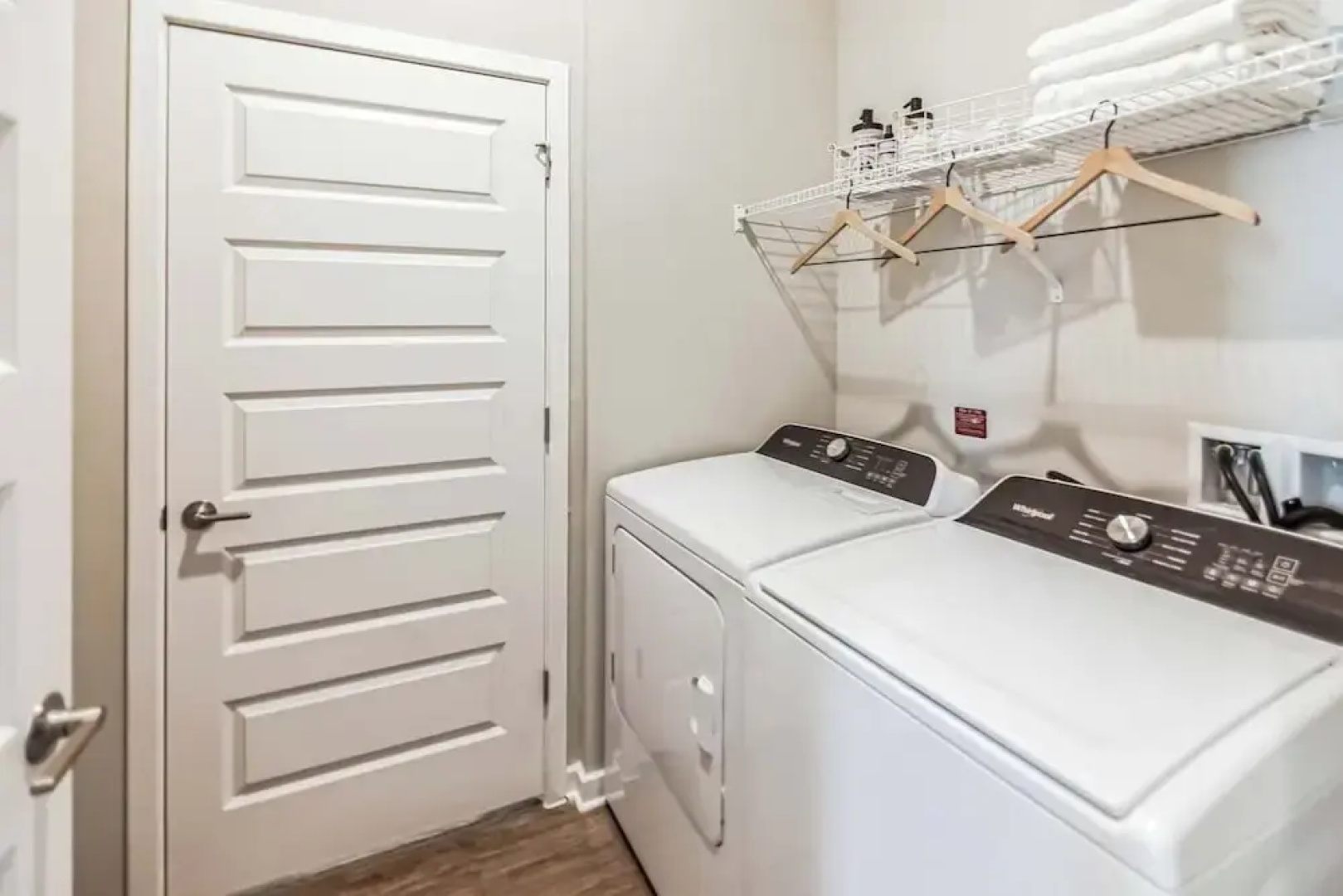 Landing Apartments near Sun City Center and Riverview