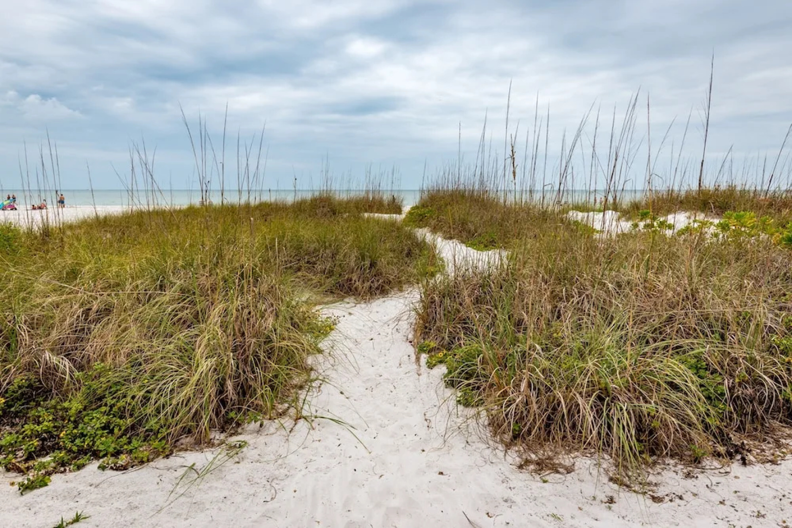 Sandy Toes Cottage by Vacation Rental Pros
