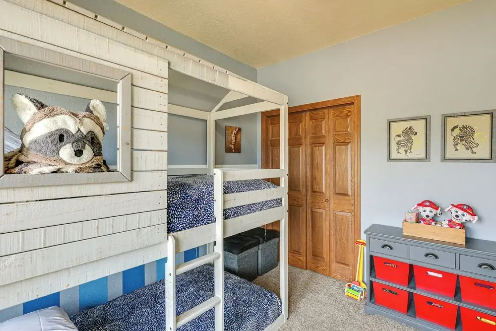 Spearfish Retreat w/ Fireplace + Mountain Views!
