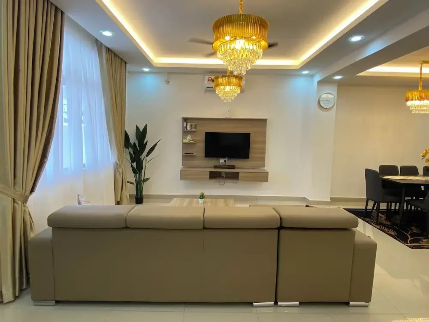 D'Royale Desaru Homestay