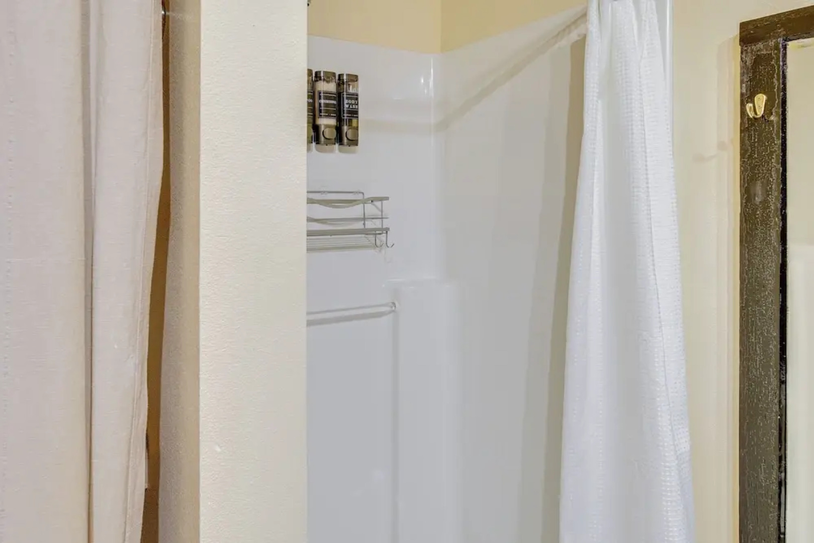 Custom Harborside Loft In the Heart of Ketchikan