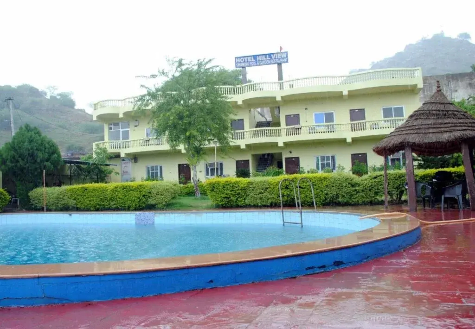 Hotel Hillview