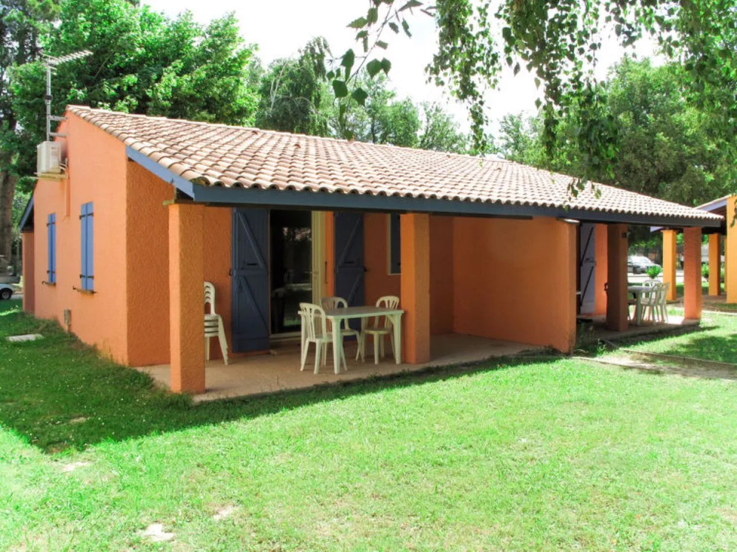 Holiday Home Le Mediterranée - AGL250