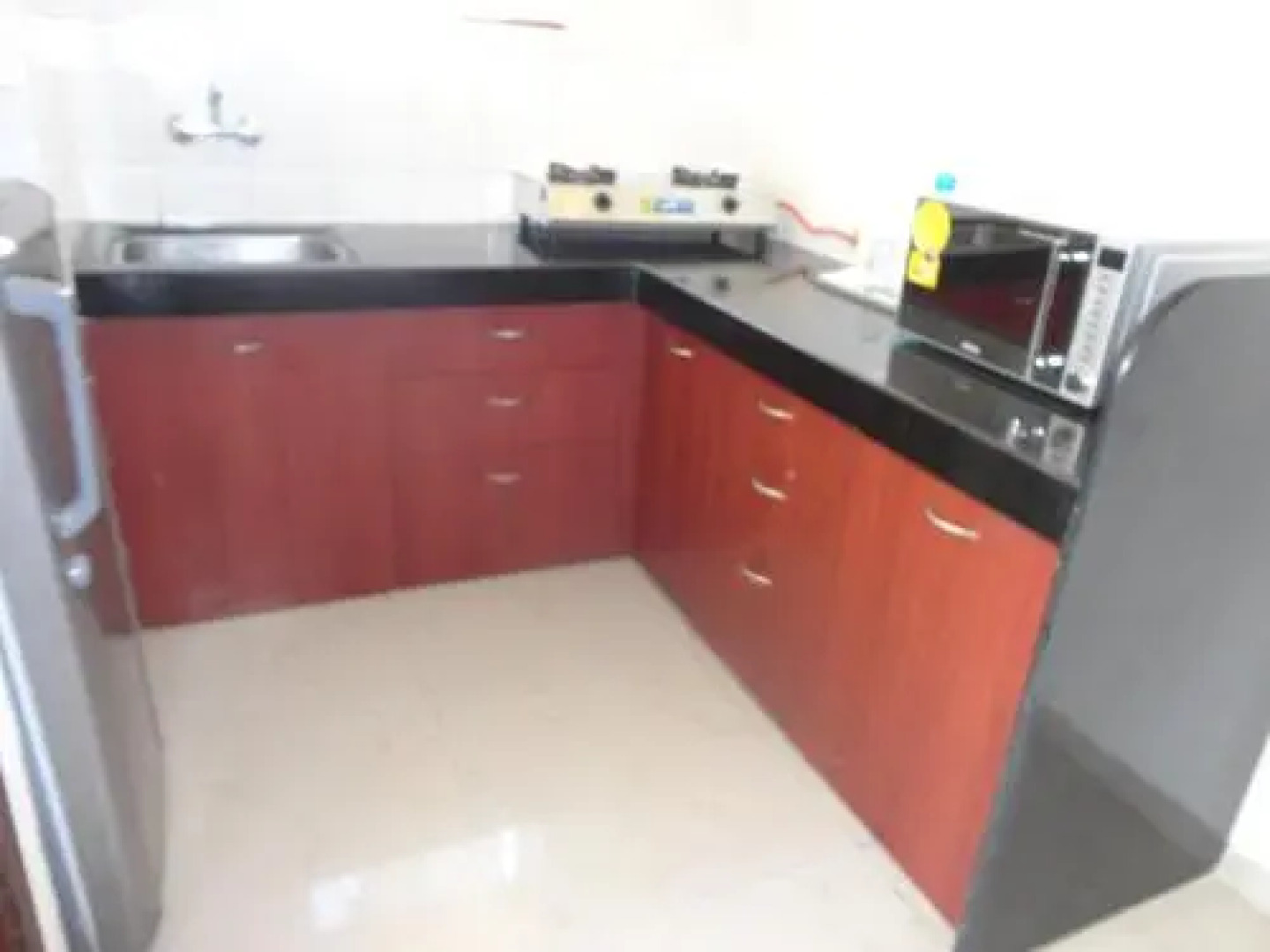 Cosmos Luxury Service Apartment