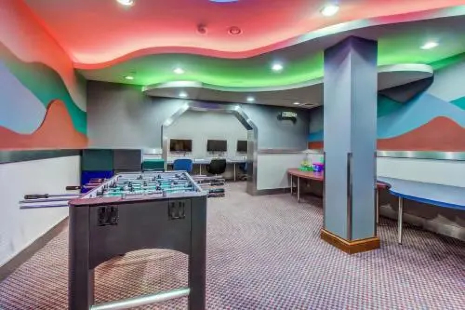 Powderhorn Lodge 413: Woodland Star Suite