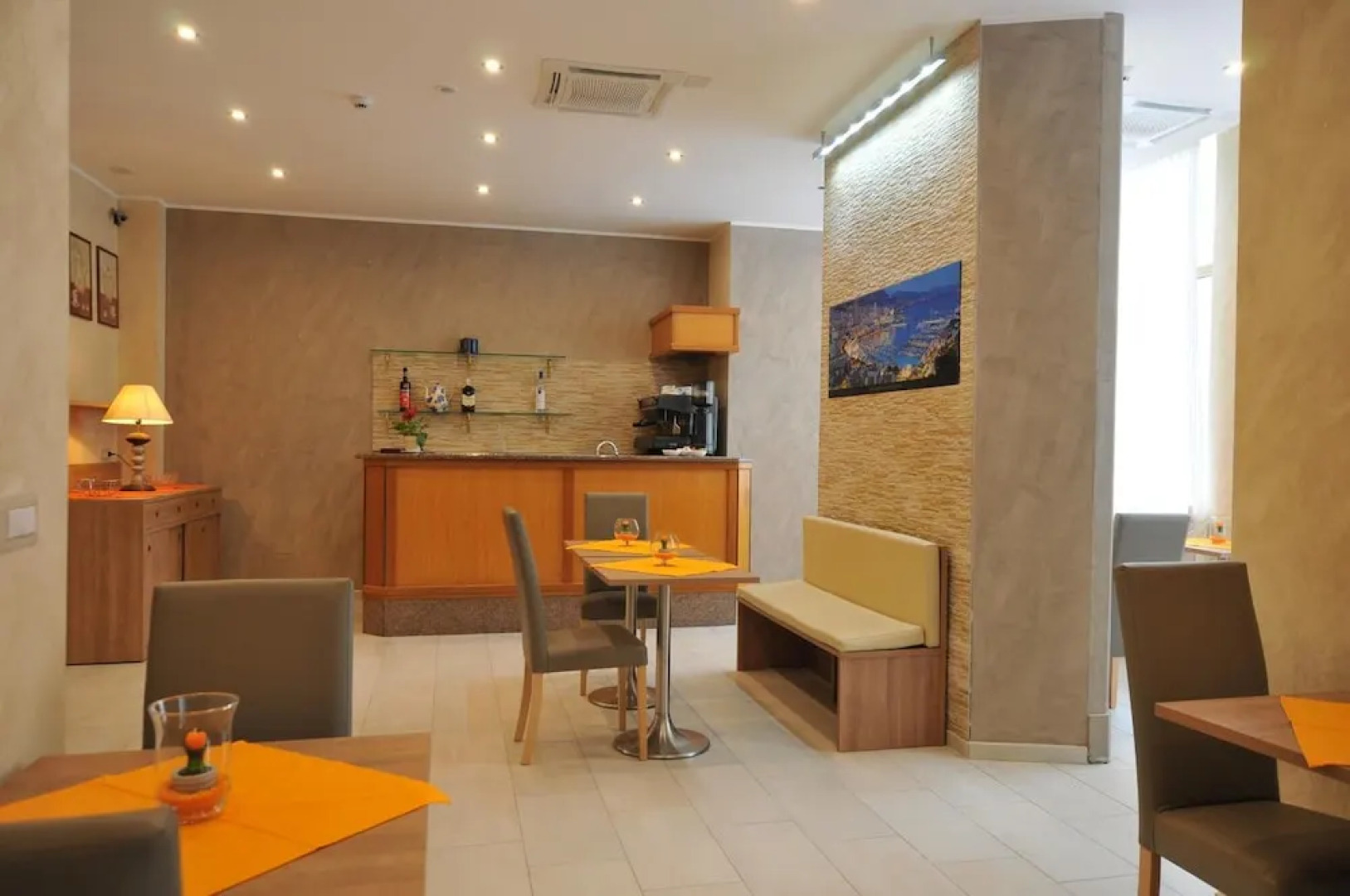 Отель Montecarlo